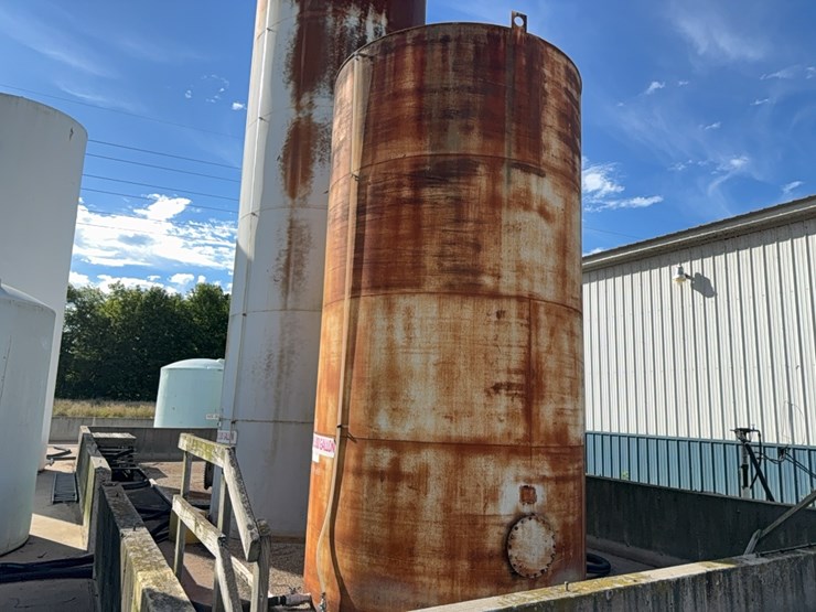 15,000-gal-ss-tank-image-1