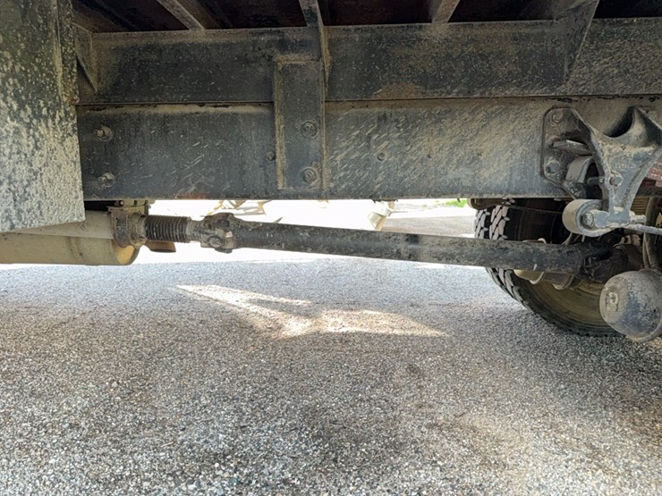 2005-ford-f750-image-11