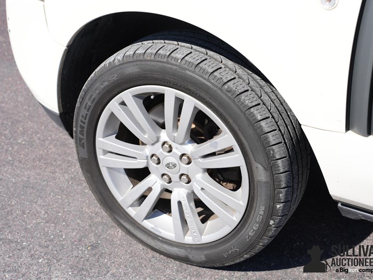 2010-land-rover-range-rover-hse-image-14