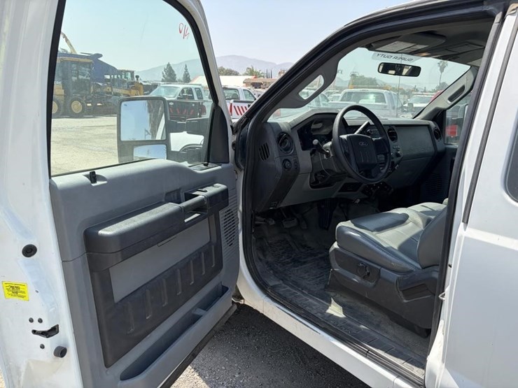 2011-ford-f250-image-14