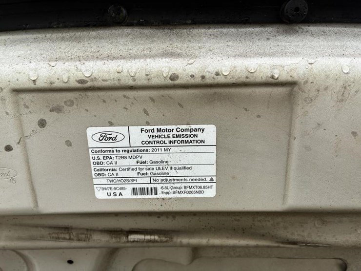2011-ford-e350-image-9