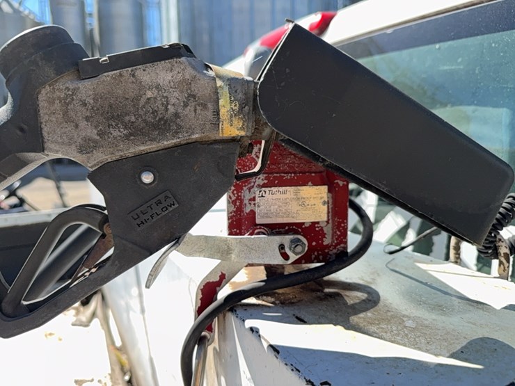 truck-bed-fuel-tank-image-5