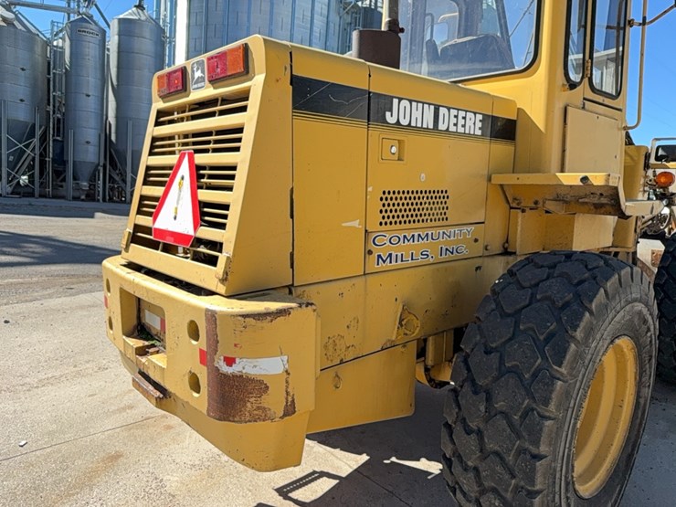 jd-444g-end-loader-image-17