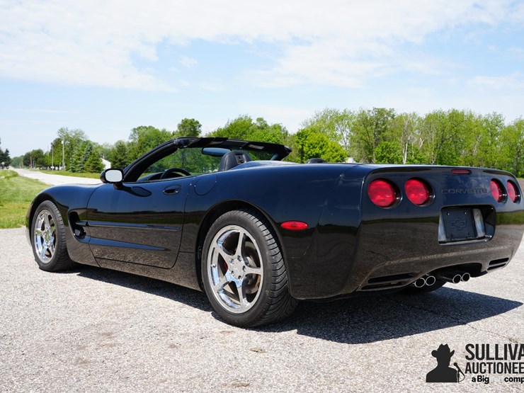 run-#74---2001-chevrolet-corvette-convertible-image-13