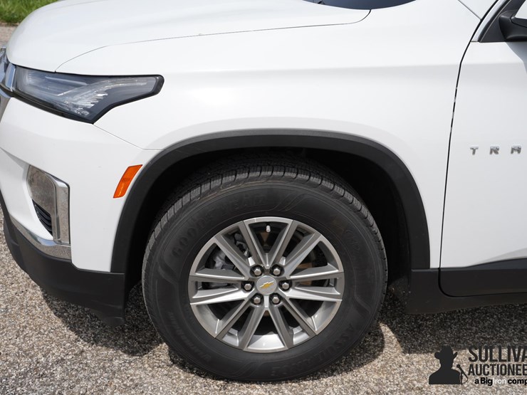 2023-chevrolet-traverse-image-13