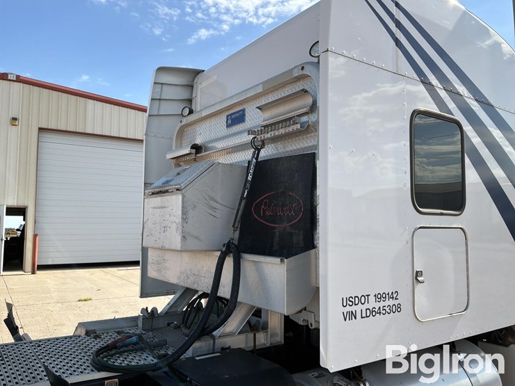 2020-peterbilt-579-image-18