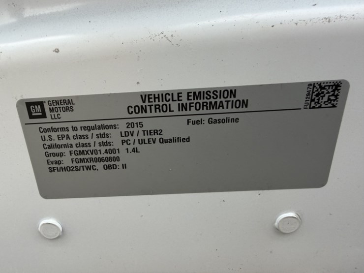2015-chevrolet-volt-hybrid-sedan-image-15