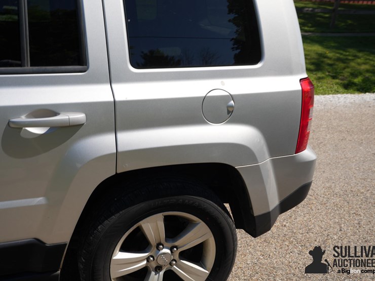 2014-jeep-patriot-image-19