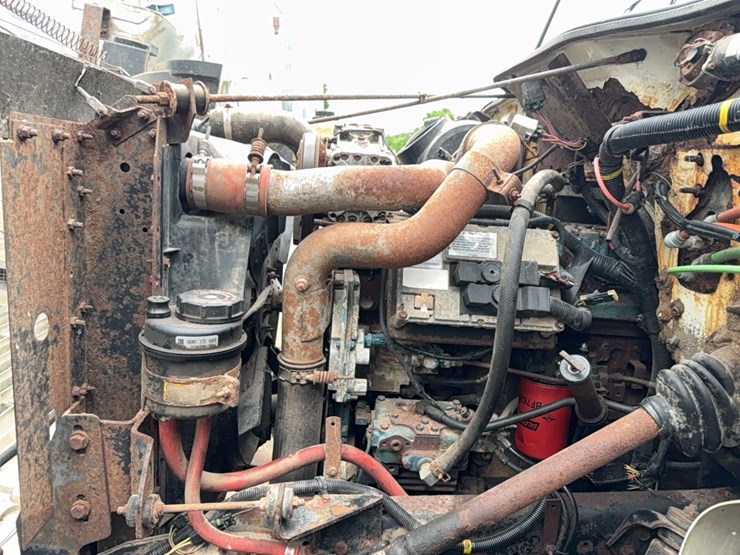 2000-case-ih-4700-image-27