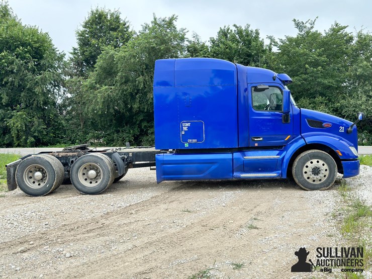 2020-peterbilt-579-image-4