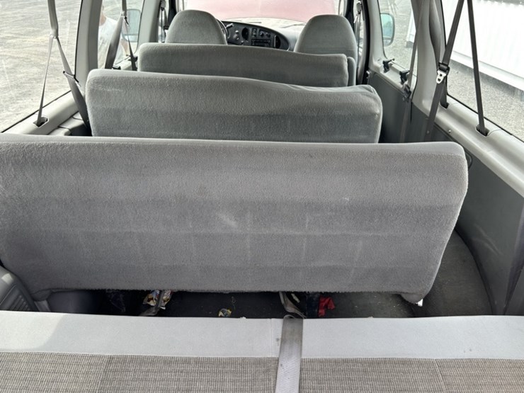 2005-ford-e350-xlt-sd-image-31