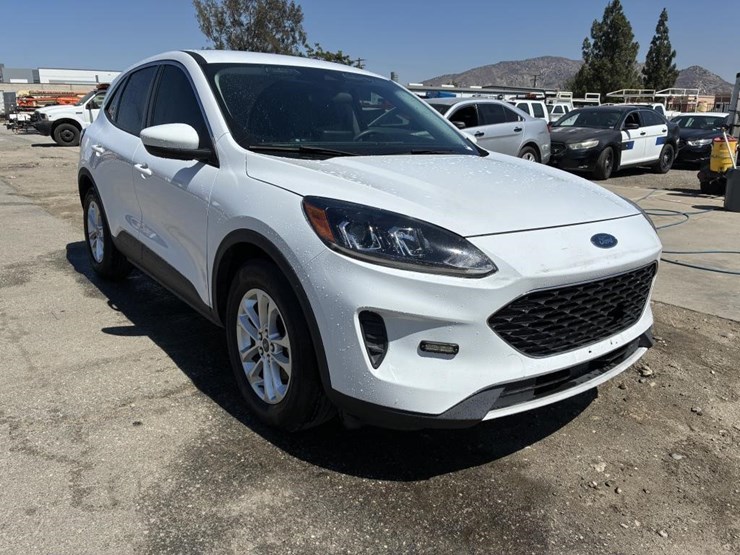 2021-ford-escape-image-2