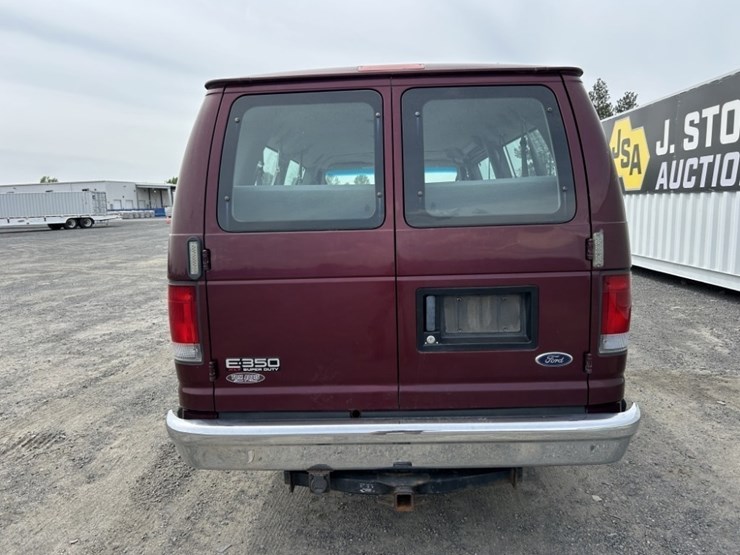 2005-ford-e350-xlt-sd-image-4
