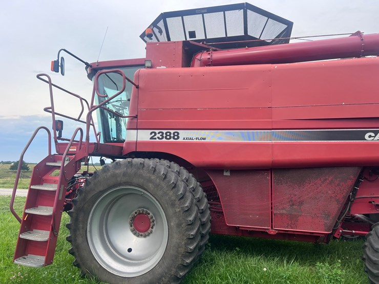 case-ih-2388-image-12