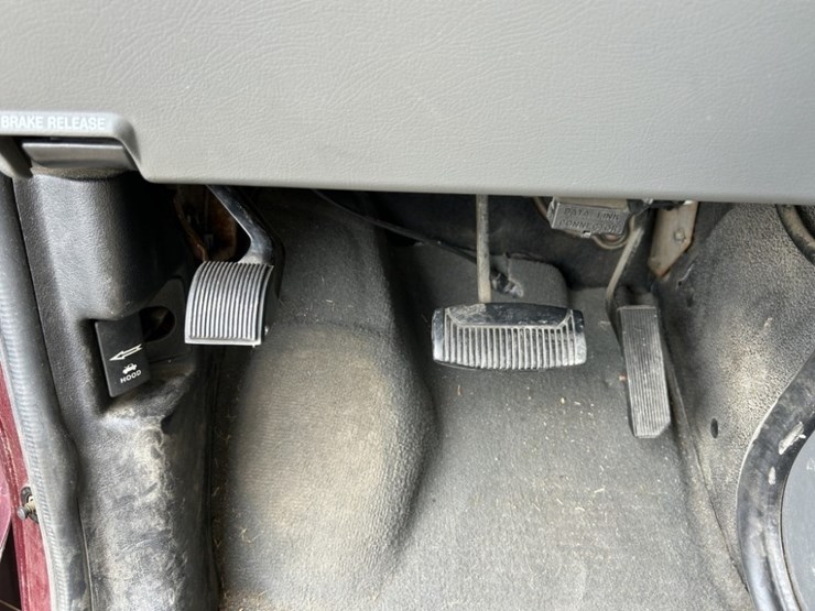 2005-ford-e350-xlt-sd-image-28