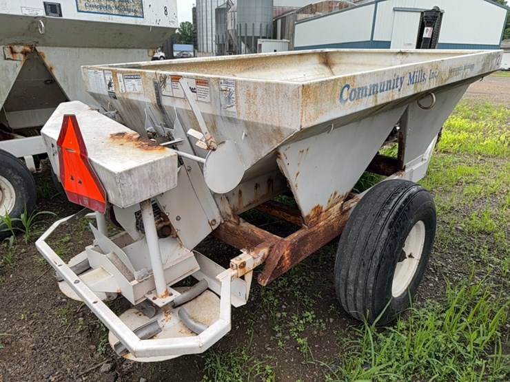 wilmar-pull-type-dry-fert.-spreader-image-8