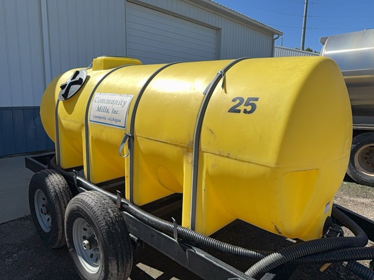 1000-gal-poly-nurse-trailer-image-10