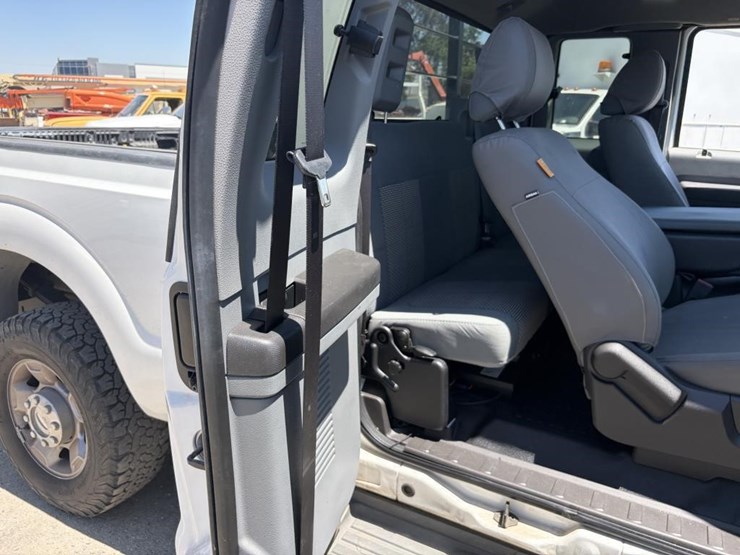 2011-ford-f250-image-11