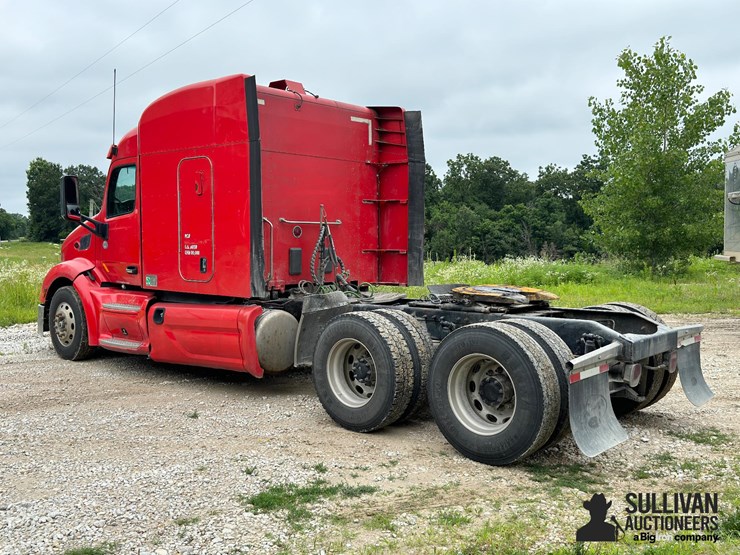 2013-peterbilt-579-image-7