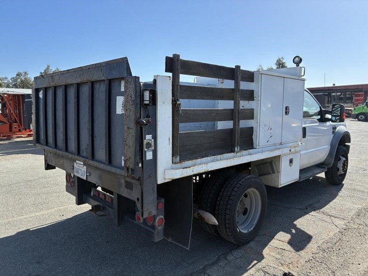 2009-ford-f550-image-3
