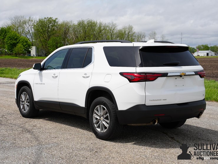 2023-chevrolet-traverse-image-7