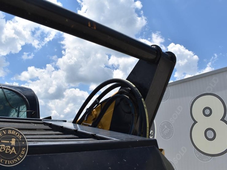 2019-caterpillar-299d2-image-34