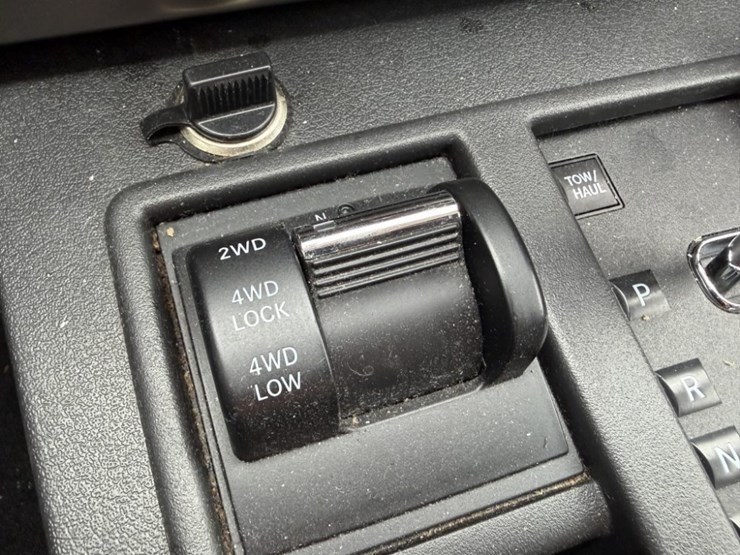 2012-jeep-liberty-image-32