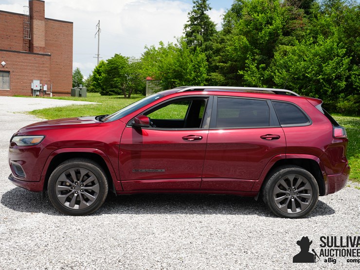 2020-jeep-cherokee-image-8