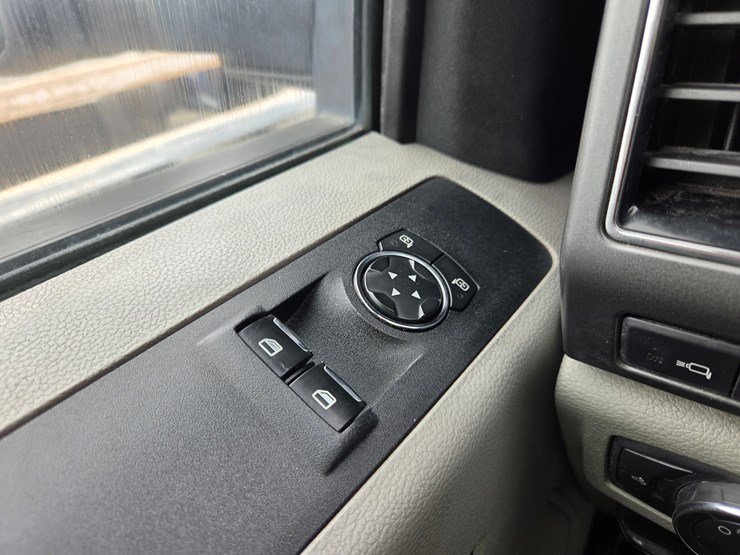 2019-ford-f350-xlt-image-59