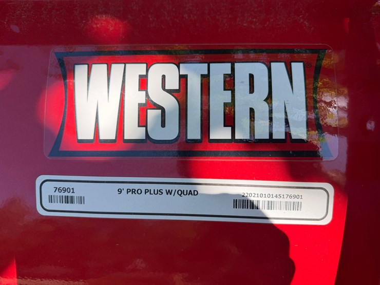 #1455-•-unused---western-9'-pro-plus-w/quad-quick-attach-snow-plow-image-5