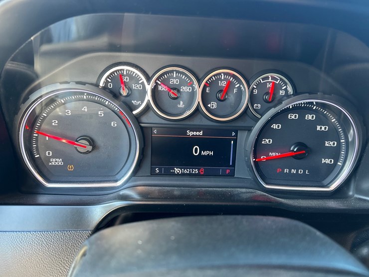 2020-chevrolet-3500-image-54