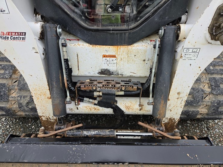 2020-bobcat-t740-image-13