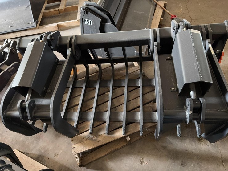 attachments-international-scoop-rake-image-2