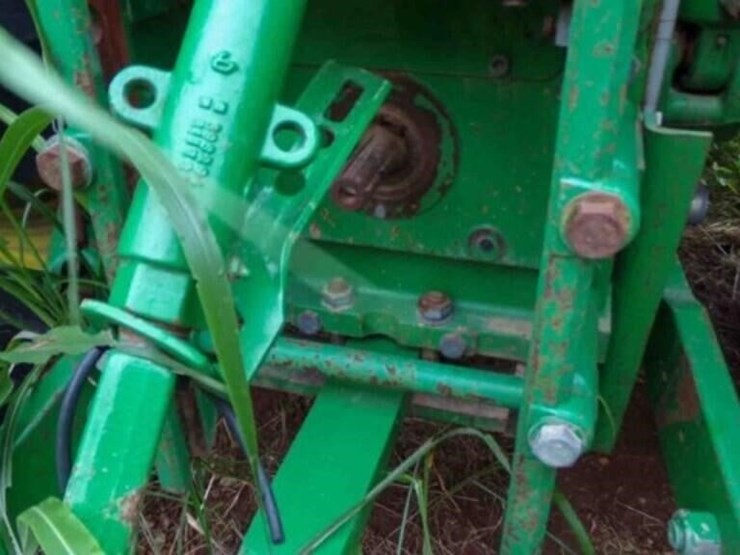 2012-john-deere-6210r-image-8