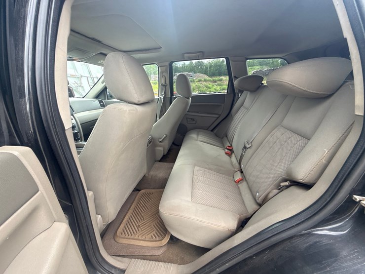 2006-jeep-grand-cherokee-image-37