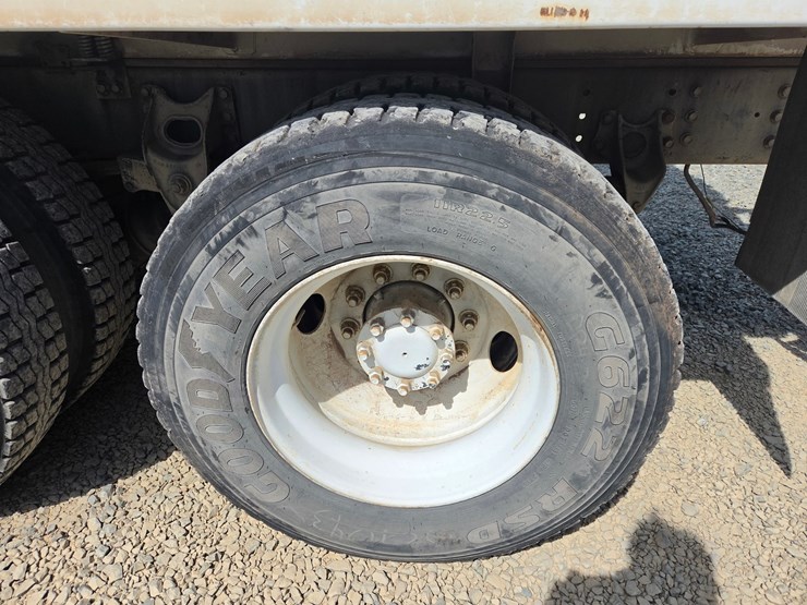 2015-international-durastar-4400-image-55