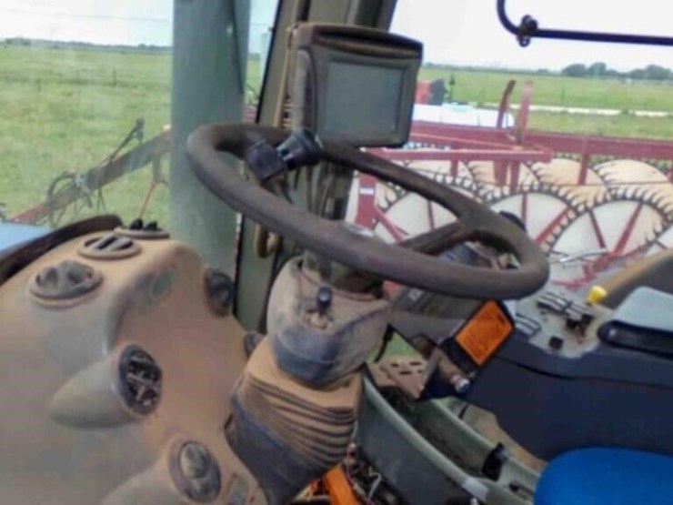 new-holland-tg210-image-14