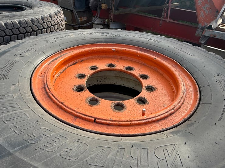 #1328-•-bridgestone-tire-with-rim-image-6
