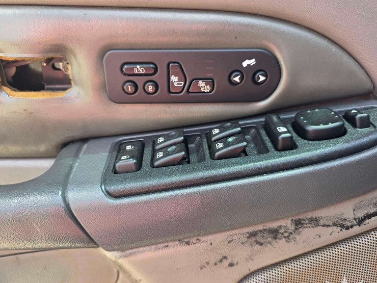 2003-gmc-yukon-denali-image-14