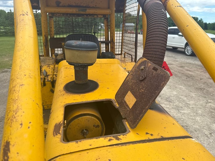 john-deere-450e-image-43