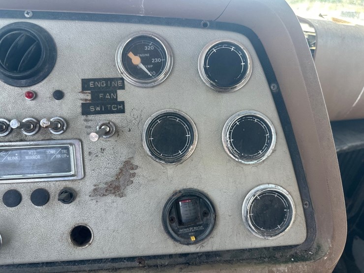 1991-ford-l9000-image-27