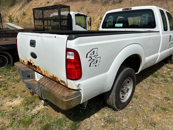 2011-ford-f250-image-12