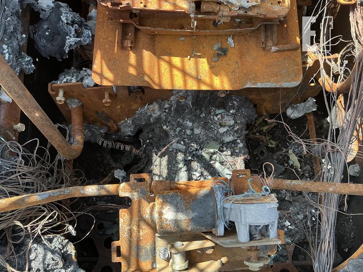 2016-bobcat-s650-image-12