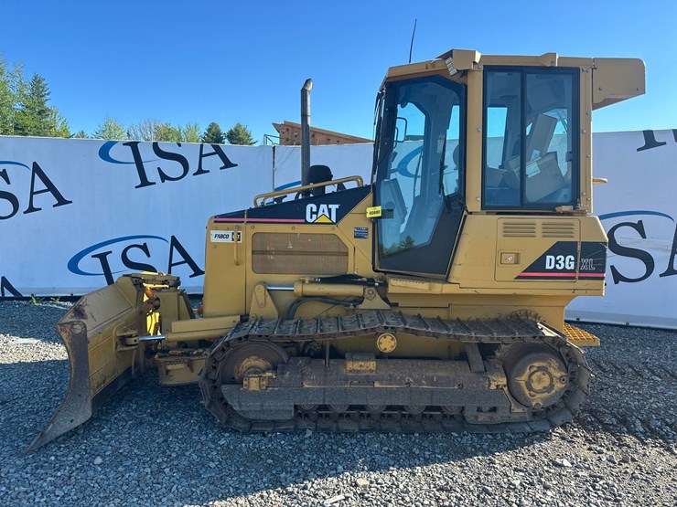 2004-caterpillar-d3g-xl-image-2