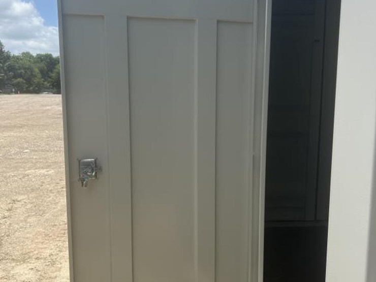 #39-•-10'-conex-shipping-container---one-trip-image-9