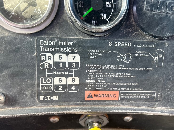 2001-mack-rd688s-image-74