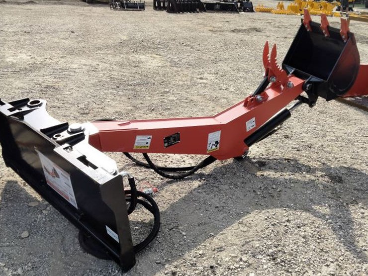#84-•-digger-backhoe-skid-steer-attachment---rmdb82-image-4
