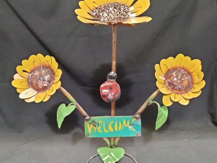 #27-•-metal-yard-art---welcome-w/-sunflowers-image-1
