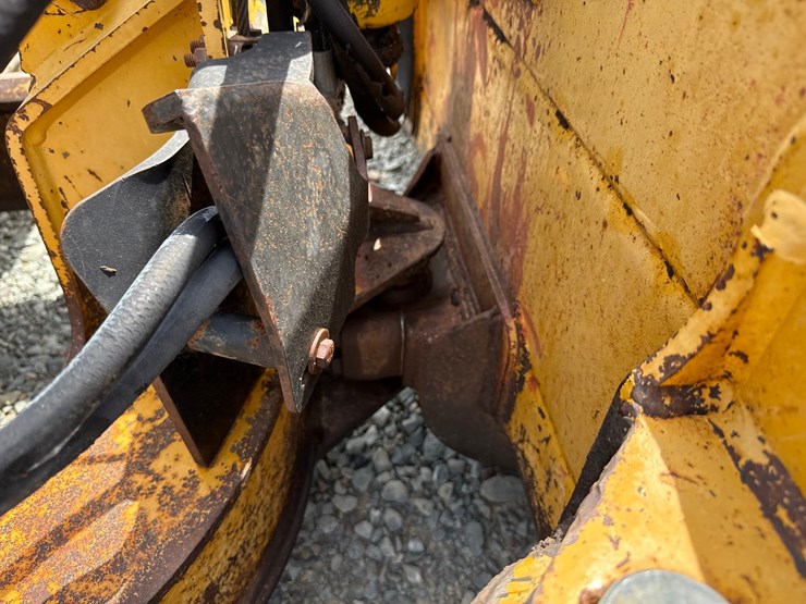 deere-550h-image-16