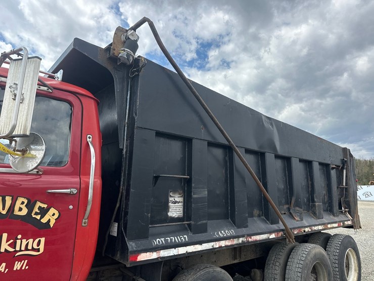 1981-mack-dm600-image-12